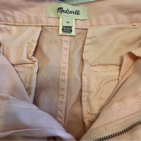 Madewell - Low-Slung Straight Cargo Pants
Faded Petal Woman’s Size 28 NWOT - Picture 9 of 11